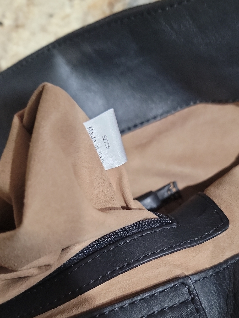 MCM Italy Metal Logo Black Leather - Picture 14 of 15